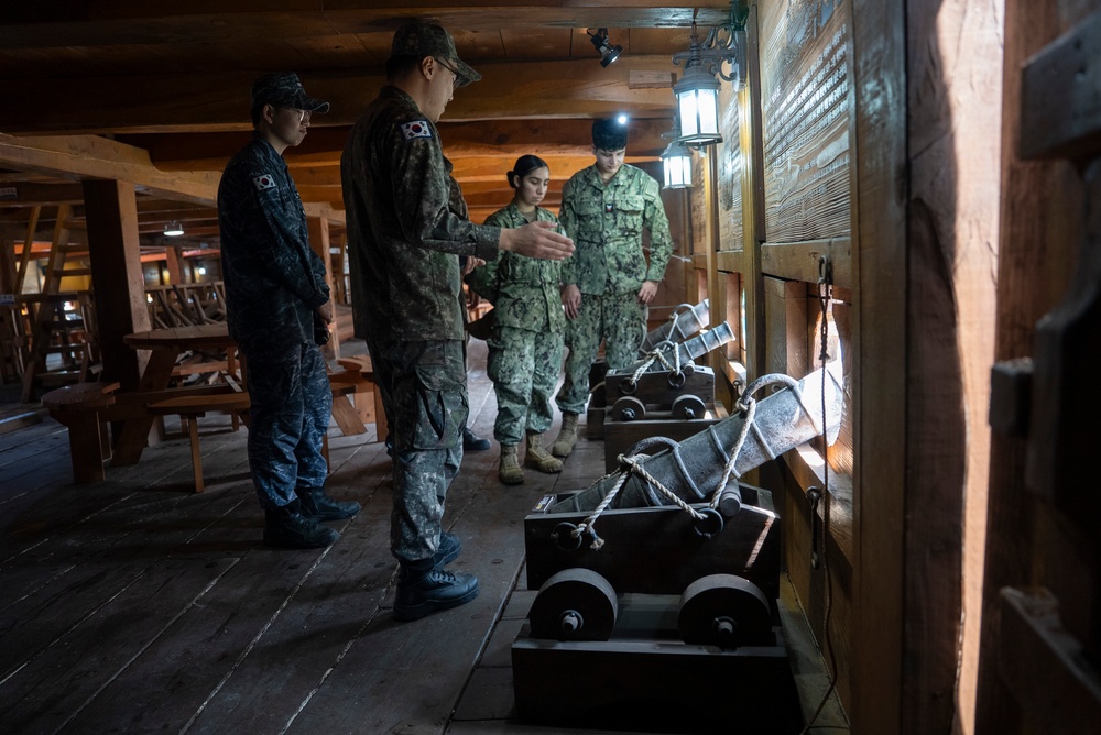ROK, U.S. Sailors Attend Tour Honoring Korean Admiral Yi