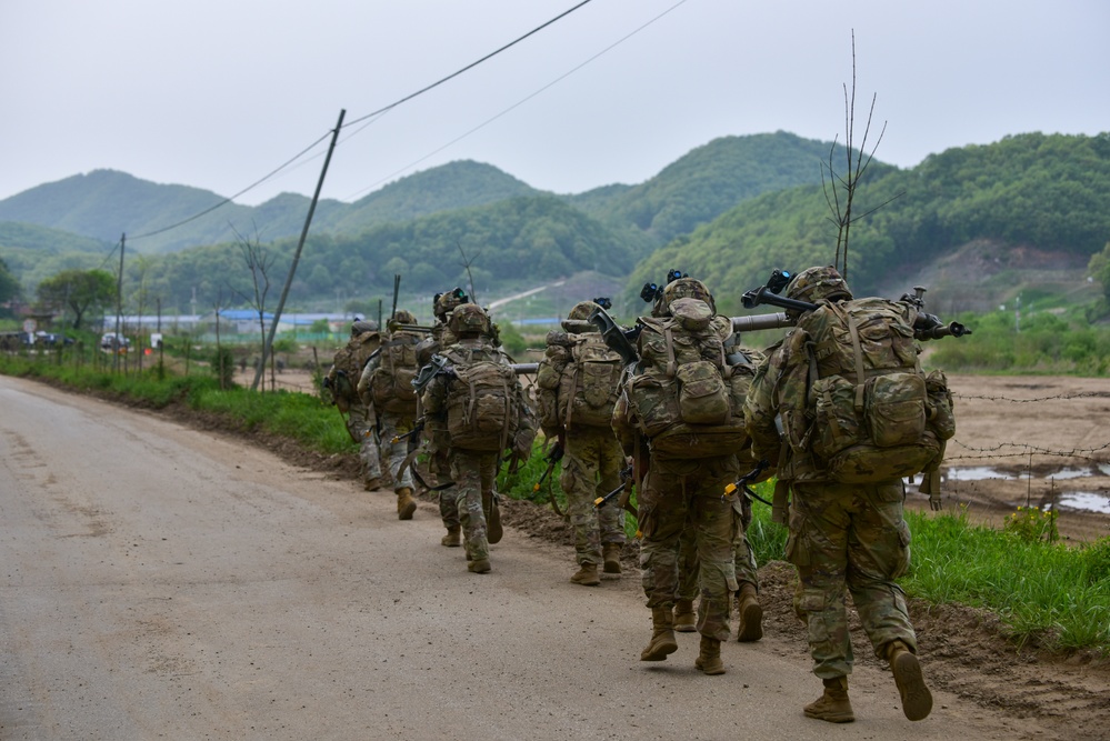 1st Battalion, 2nd Stryker Brigade Combat Team conducts Air Assault Operations