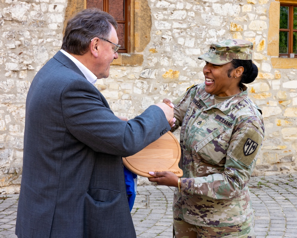 Final Reenlistment at Burg Dagestein