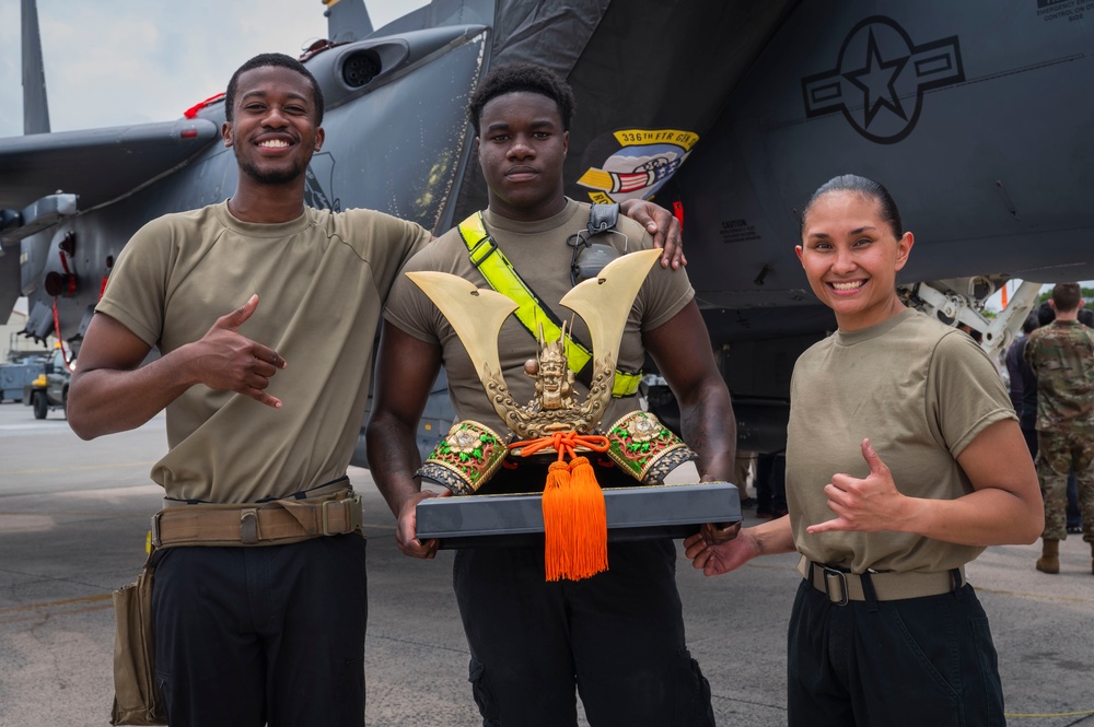 18th MXG hosts quarterly load competition