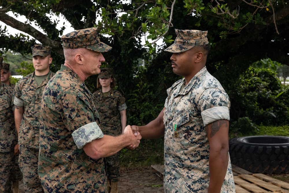 Kaiju Rain | III MEF Commanding General visits III MIG