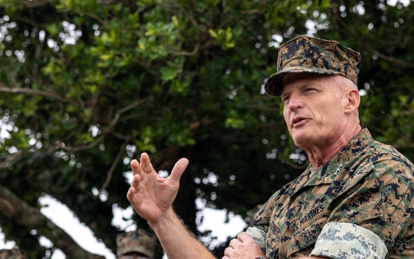 Kaiju Rain | III MEF Commanding General visits III MIG