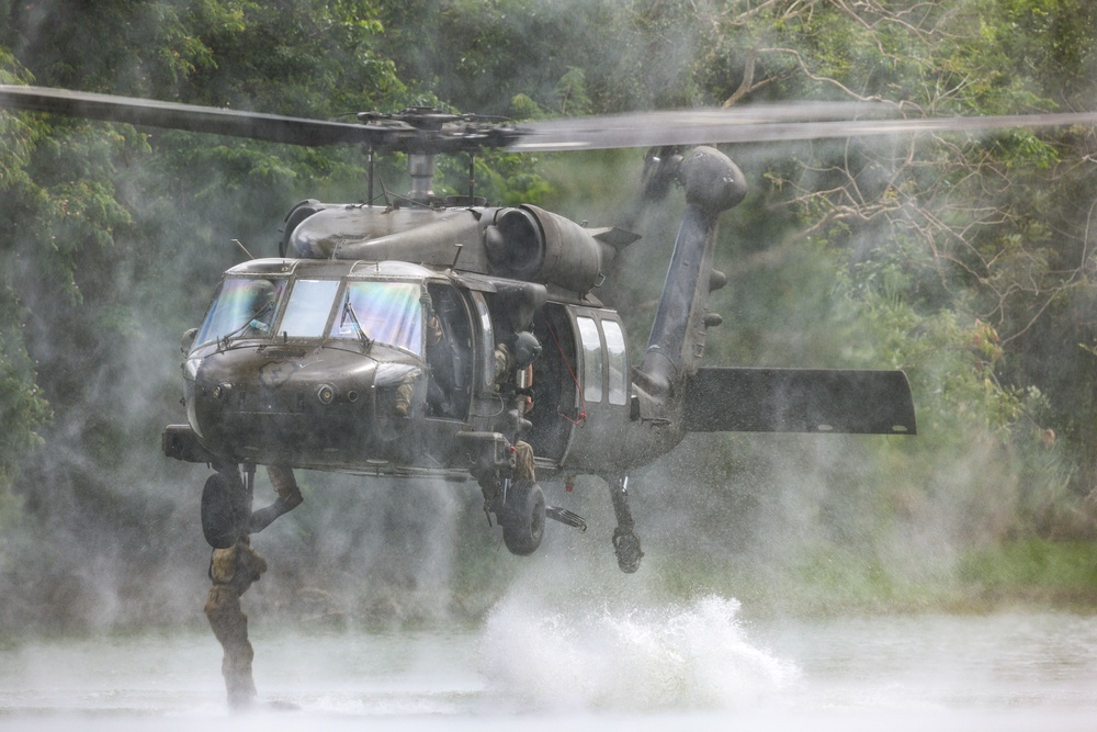 Balikatan 25: JOTC Completes HELOCAST Insertion Training
