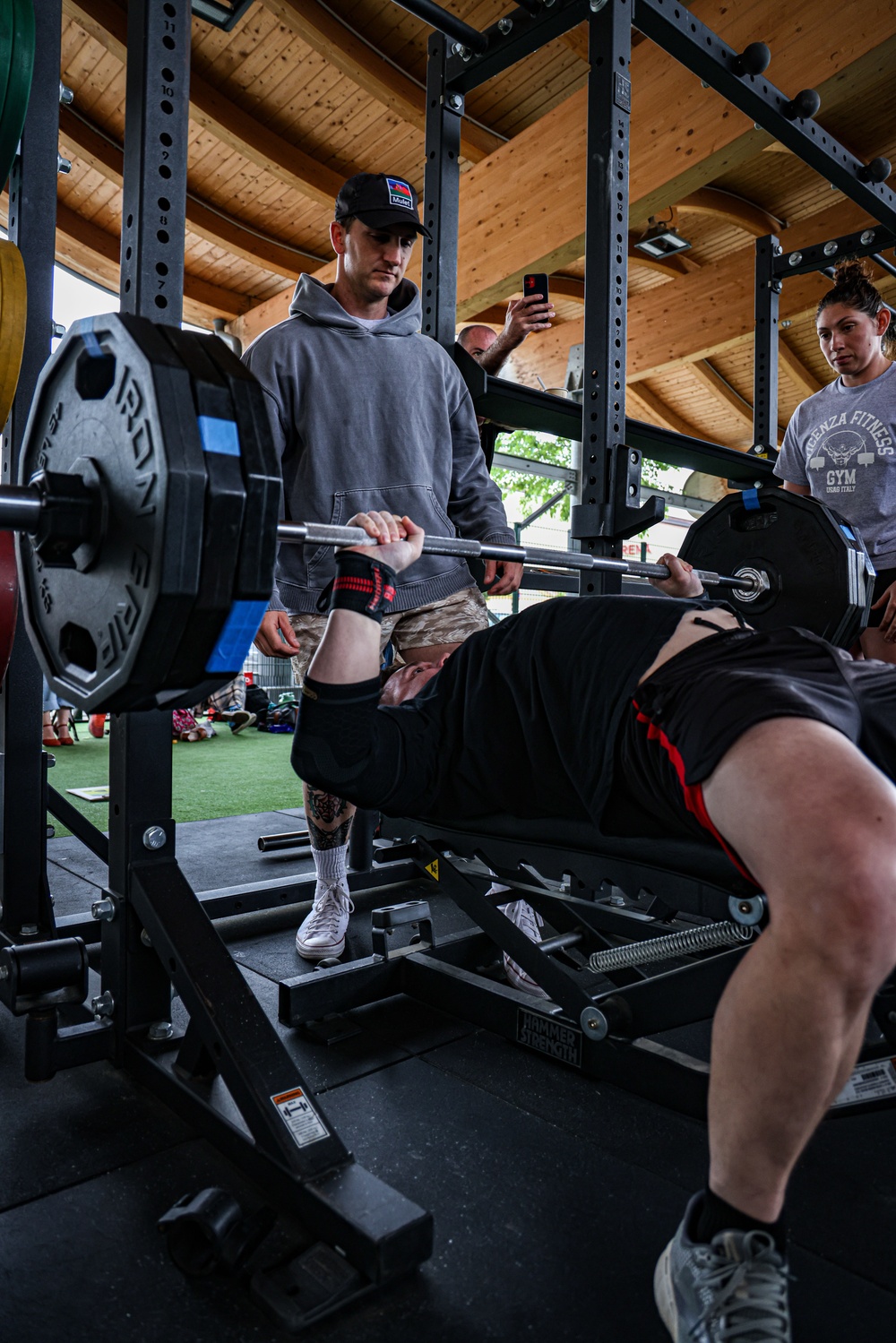 Vicenza BOSS holds weightlifting competition to build community