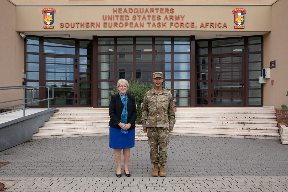 US Army senior advisor Sandy Long visits SETAF-AF