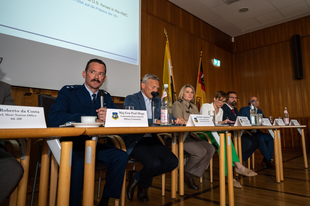 KMC leaders foster community partnerships at mayors' forum