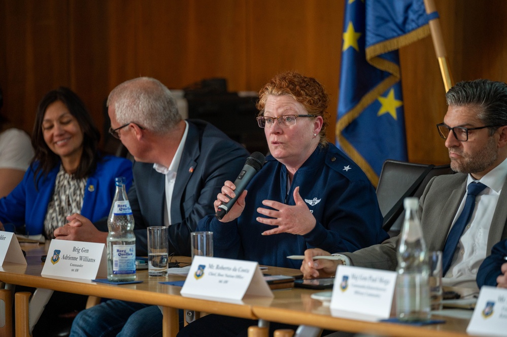 KMC leaders foster community partnerships at mayors' forum