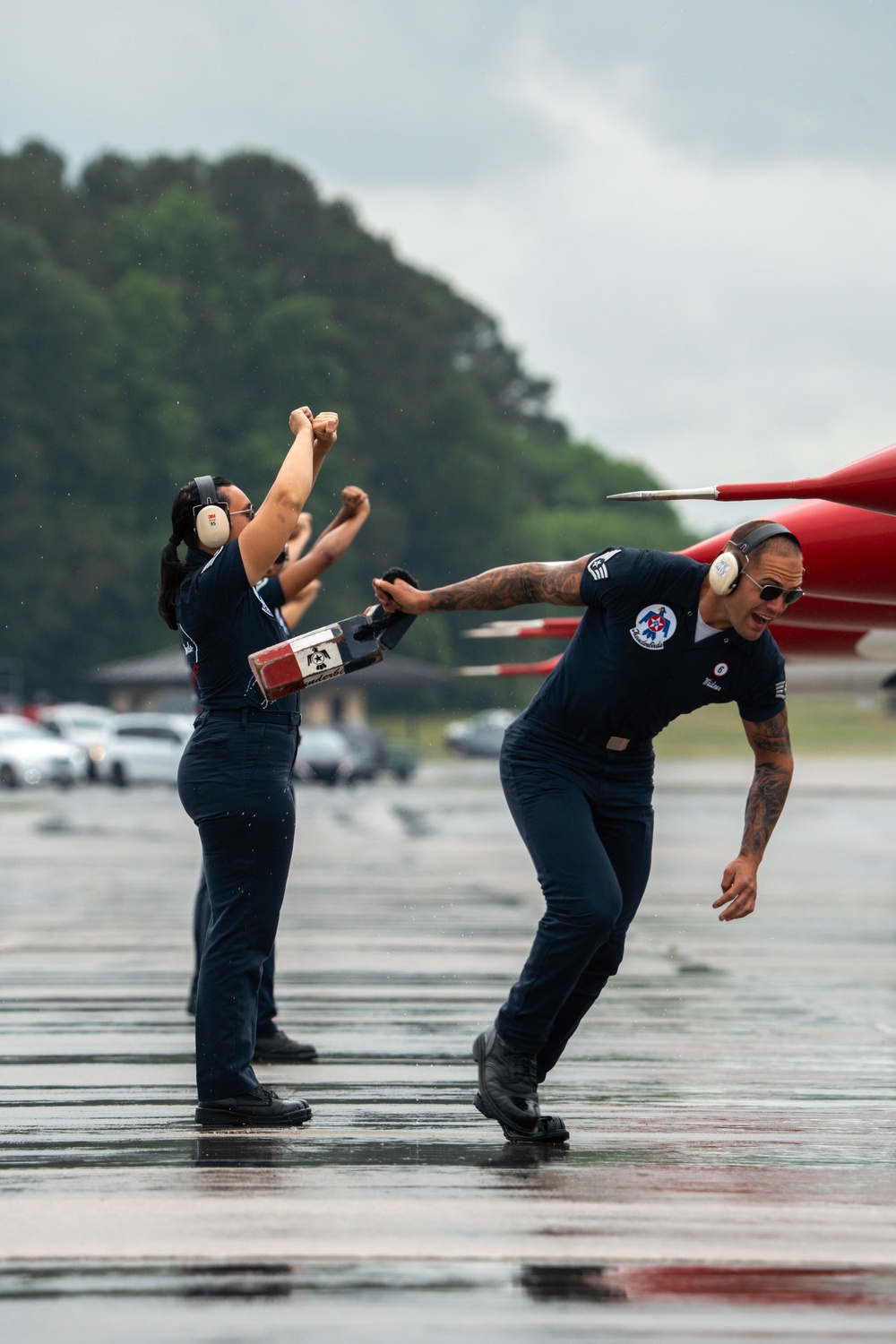 USAF Thunderbirds fly in Wings Over Wayne Airshow
