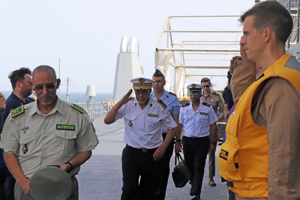 USS Mount Whitney Hosts Mauritanian Official and U.S. Charge d’ Affaires to Mauritania