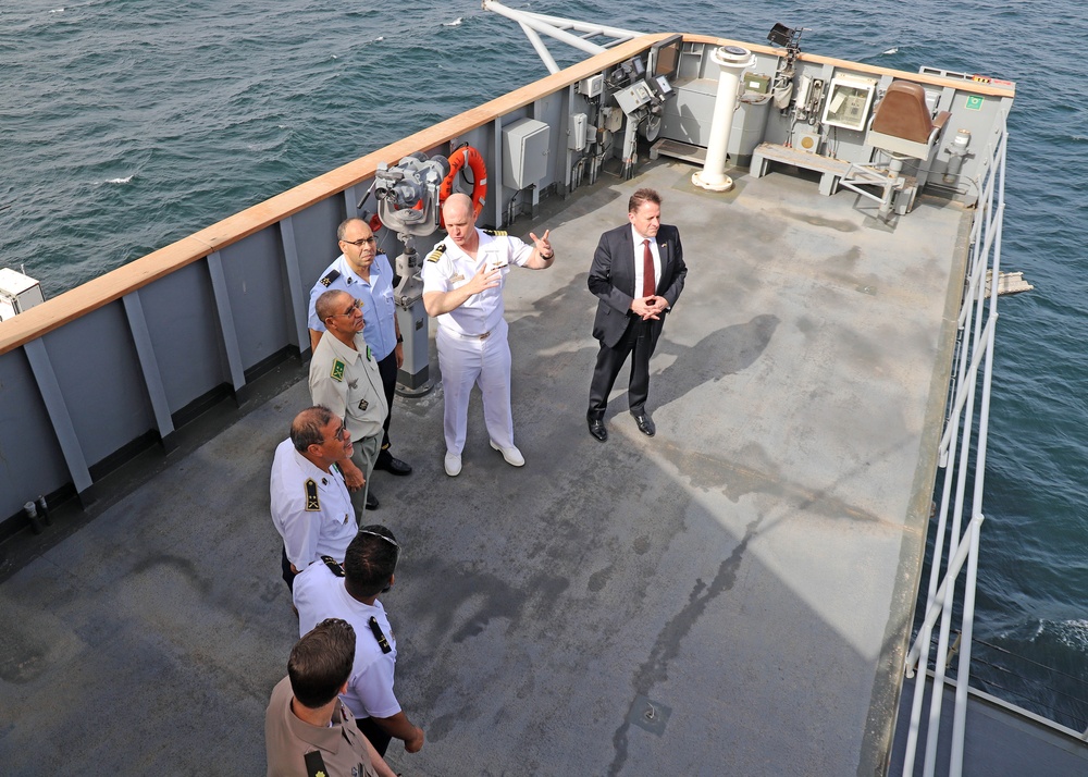 USS Mount Whitney Hosts Mauritanian Official and U.S. Charge d’ Affaires to Mauritania
