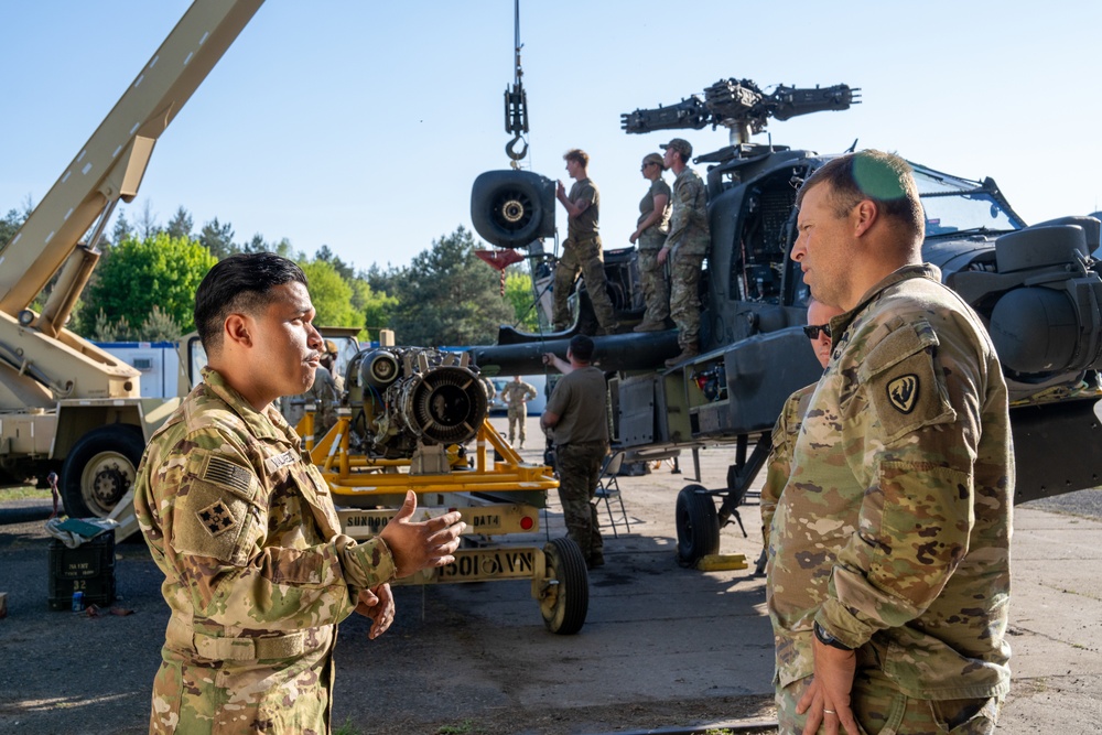 Army Aviation Commander Visits 1st Armored Division CAB in Poland, Gains Operational Insights