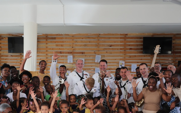 Obangame Express 25 Navy Band Performs with Local Students