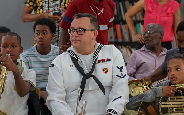 Obangame Express 25 Navy Band Performs with Local Students