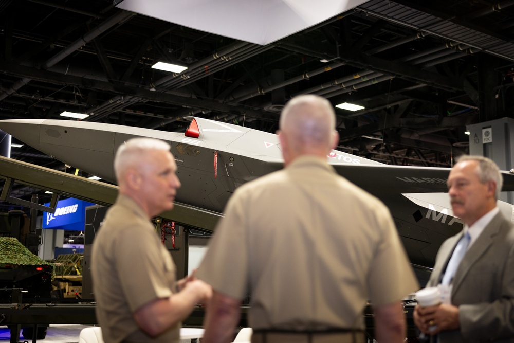 Commandant, Gen. Eric Smith, attends Modern Day Marine 2025