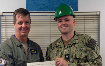 USS John C. Stennis awards Warfighter of the Week
