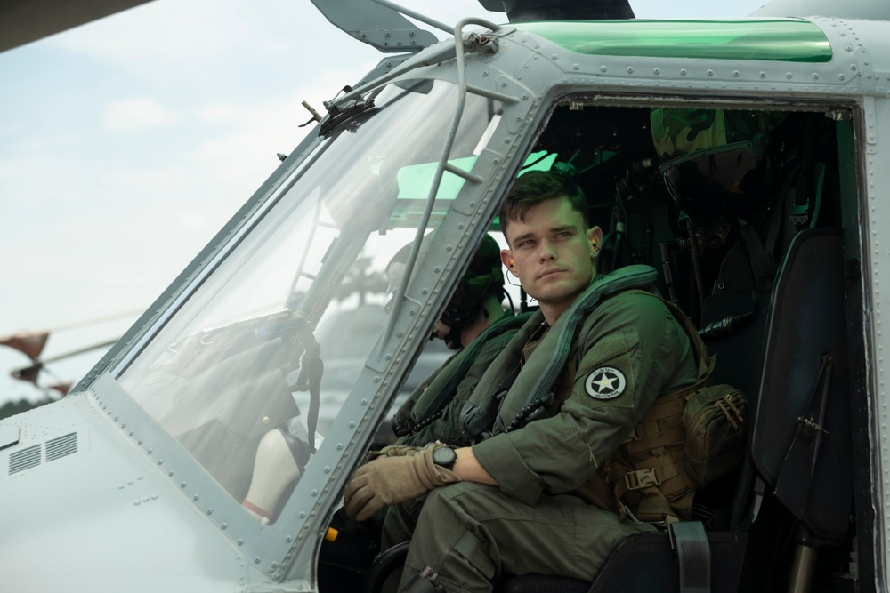 U.S. Marines with HMLA-269 and 2nd Recon conduct SPIE training