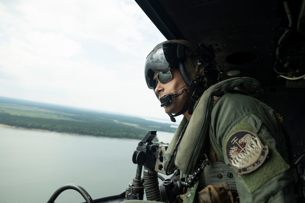 U.S. Marines with HMLA-269 and 2nd Recon conduct SPIE training
