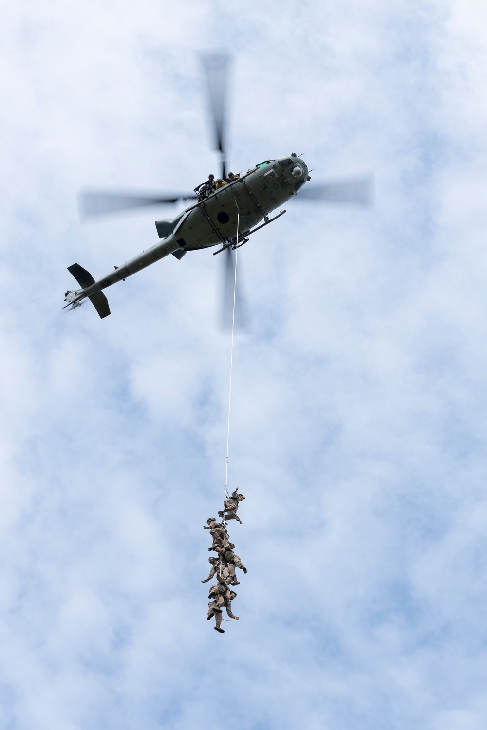 U.S. Marines with HMLA-269 and 2nd Recon conduct SPIE training