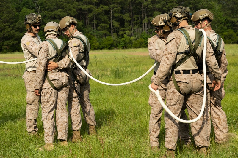 U.S. Marines with HMLA-269 and 2nd Recon conduct SPIE training