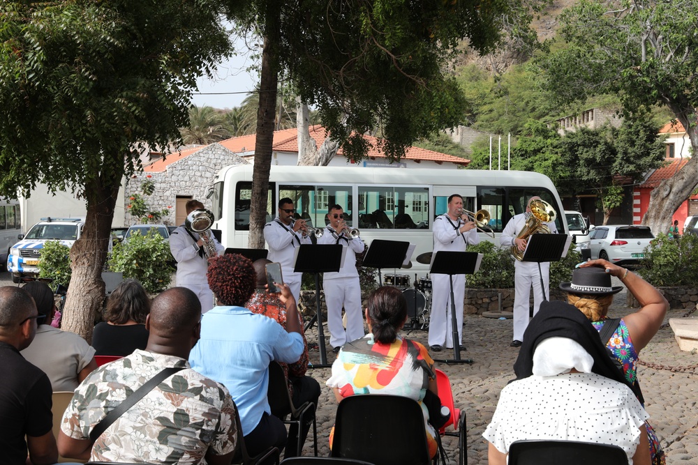 Obengame Express 2025 Navy Band Outdoor Concert