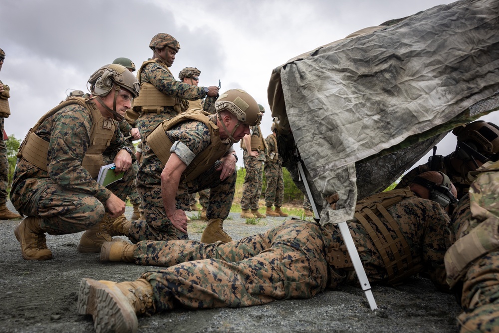 Commandant, Gen. Eric Smith, visits Marine Corps Attack Drone Team at MCB Quantico