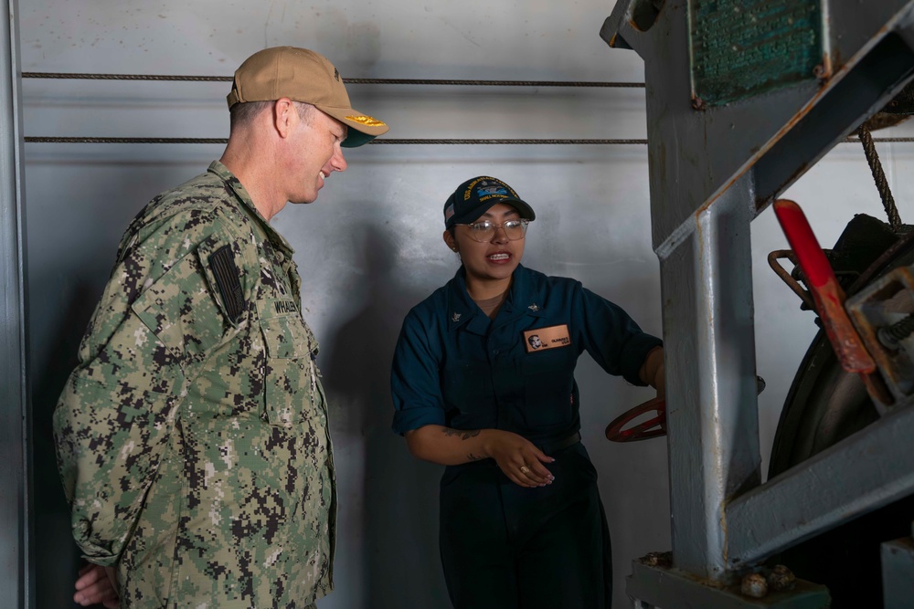 Commander, Carrier Strike Group 3, tours Abraham Lincoln