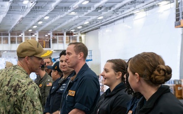 Commander, Carrier Strike Group 3, tours Abraham Lincoln