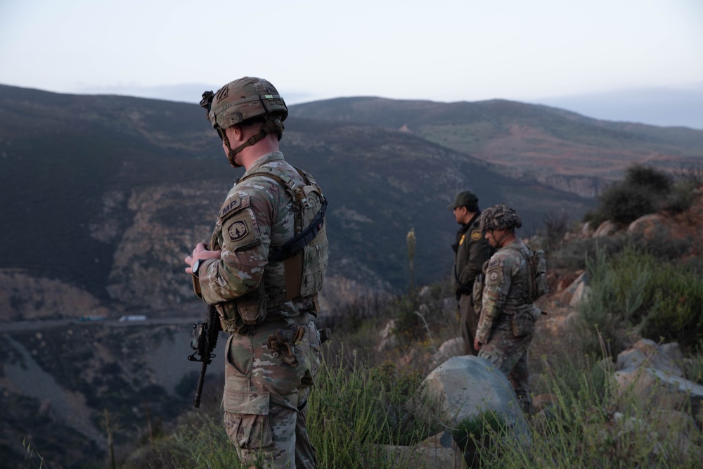 549th Military Police Company conducts joint patrol with Border Patrol at southern border