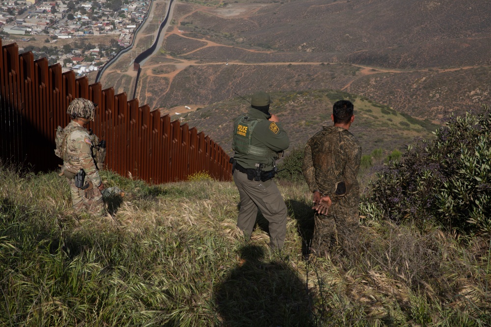 549th Military Police Company conducts joint patrol with Border Patrol at southern border