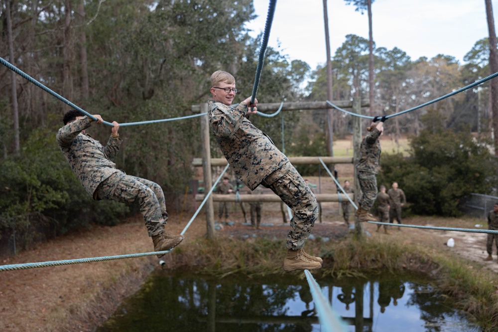 Corporals Course runs the Confidence Course