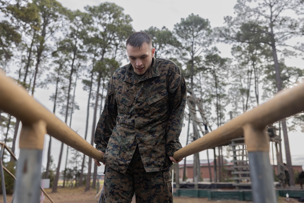 Corporals Course runs the Confidence Course