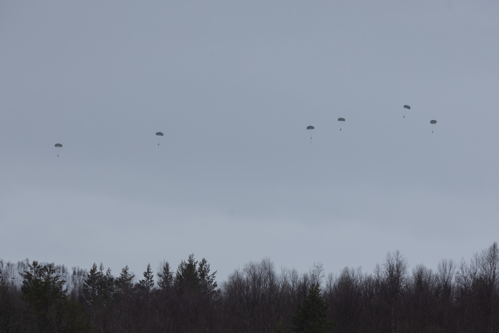 Swift Response 25 | U.S. Marines Transport U.S Army Special Forces