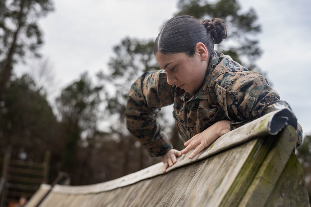Corporals Course runs the Confidence Course