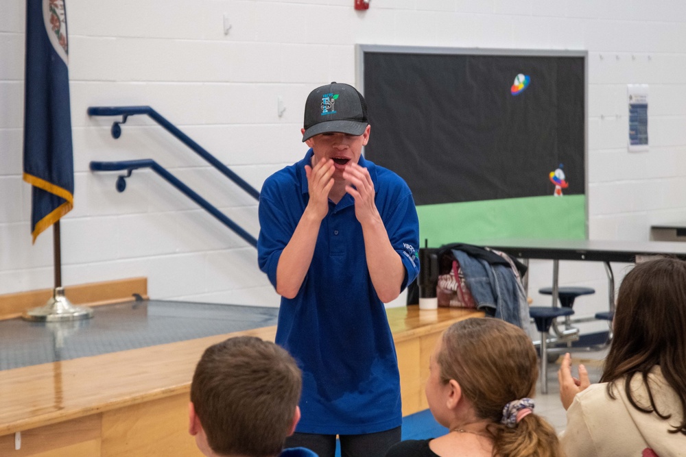 NAS Oceana Project SEARCH graduate named employee of the  year at local elementary school
