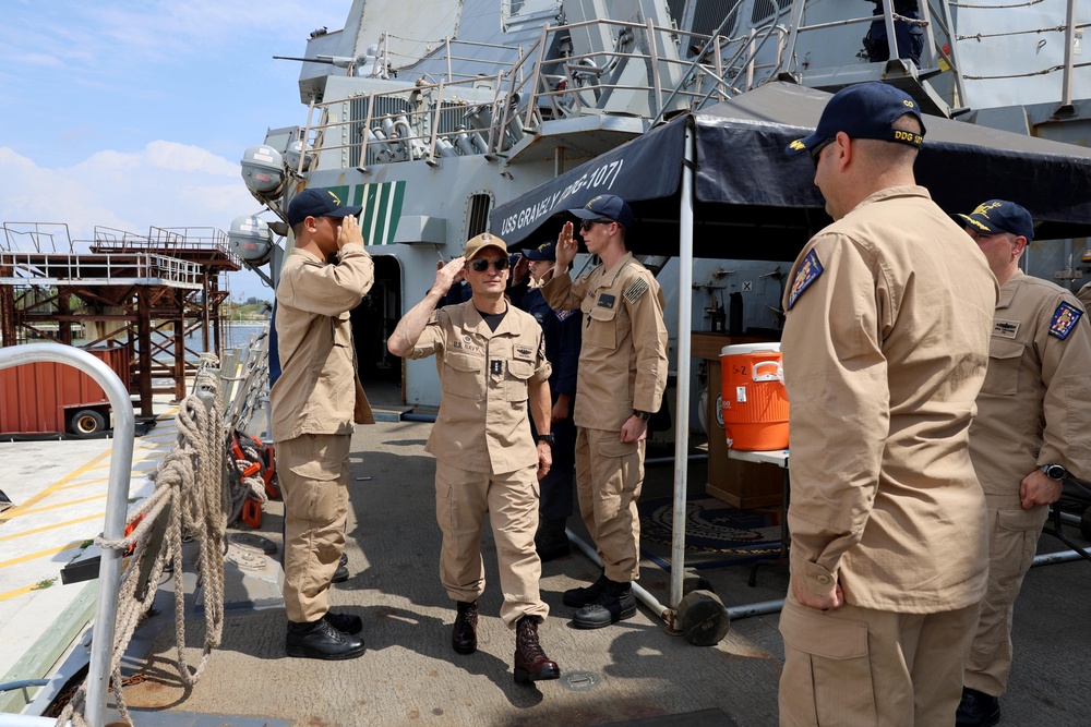 VADM Doug Perry, Commander 2nd Fleet Visits USS Gravely (DDG 107)