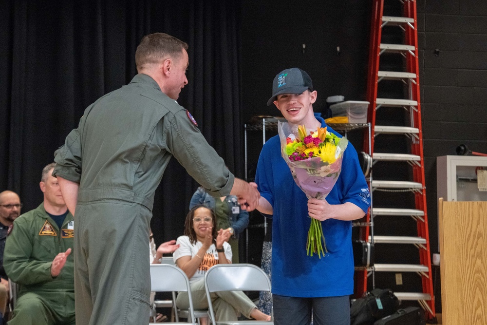 NAS Oceana Project SEARCH graduate named employee of the  year at local elementary school