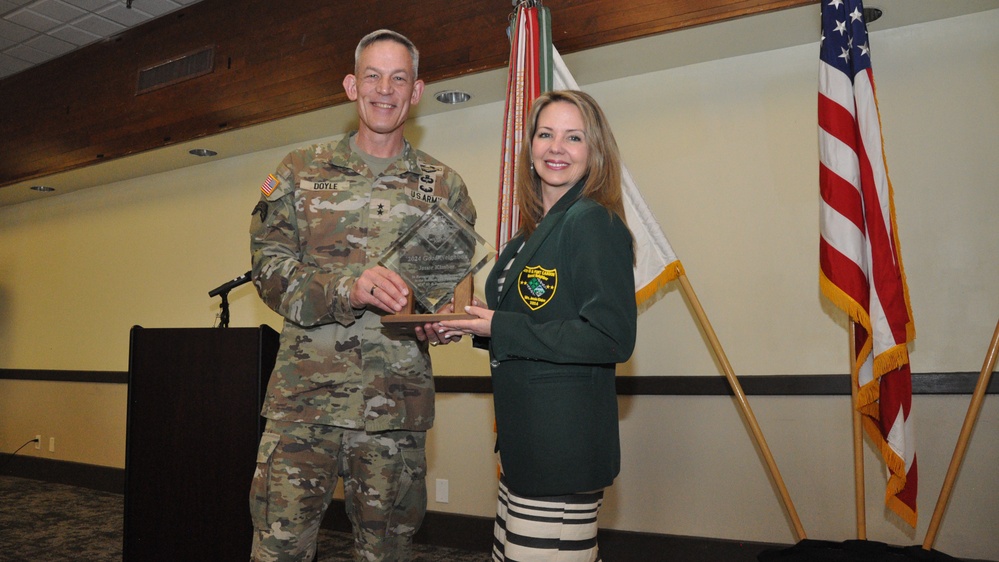 4ID, Fort Carson inducts Good Neighbor