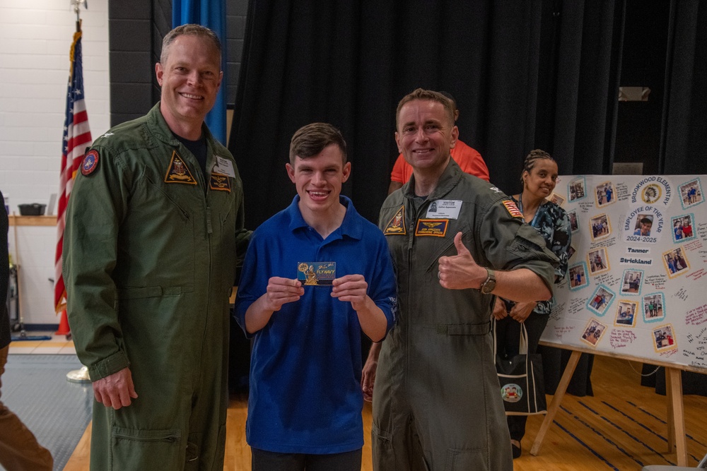NAS Oceana Project SEARCH graduate named employee of the  year at local elementary school