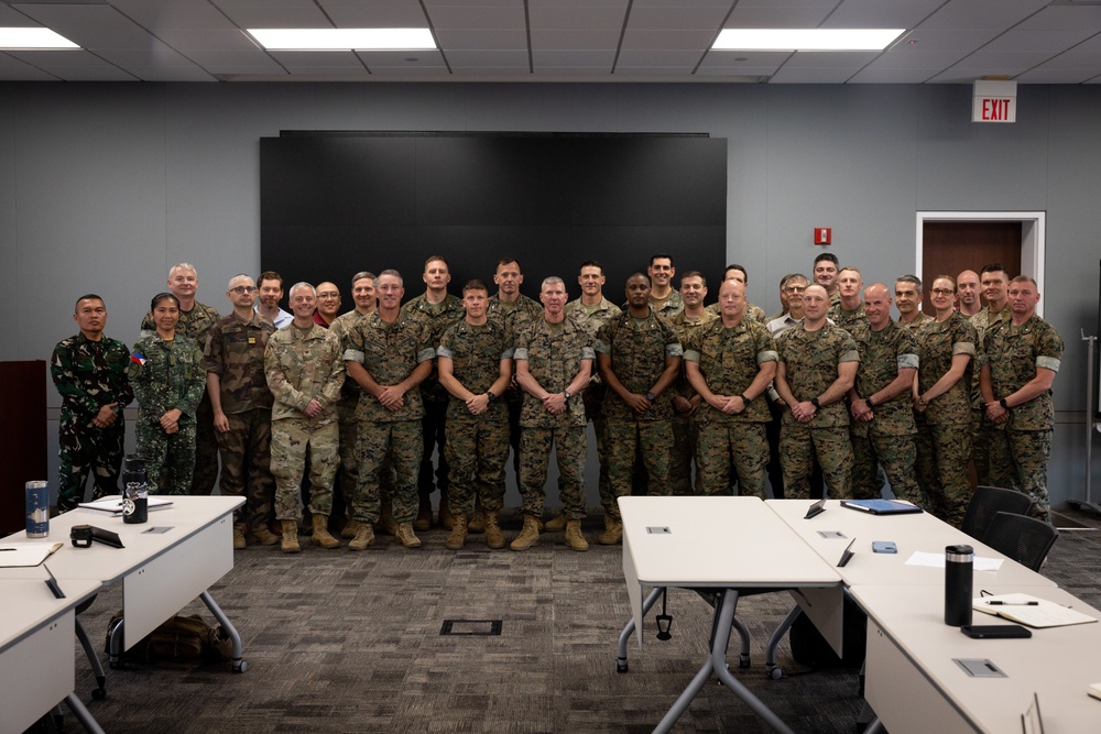 Commandant, Gen. Eric Smith, visits Marine Corps War College