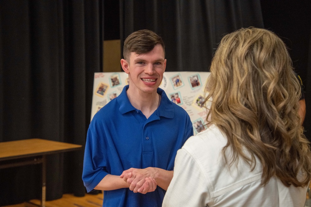 NAS Oceana Project SEARCH graduate named employee of the  year at local elementary school
