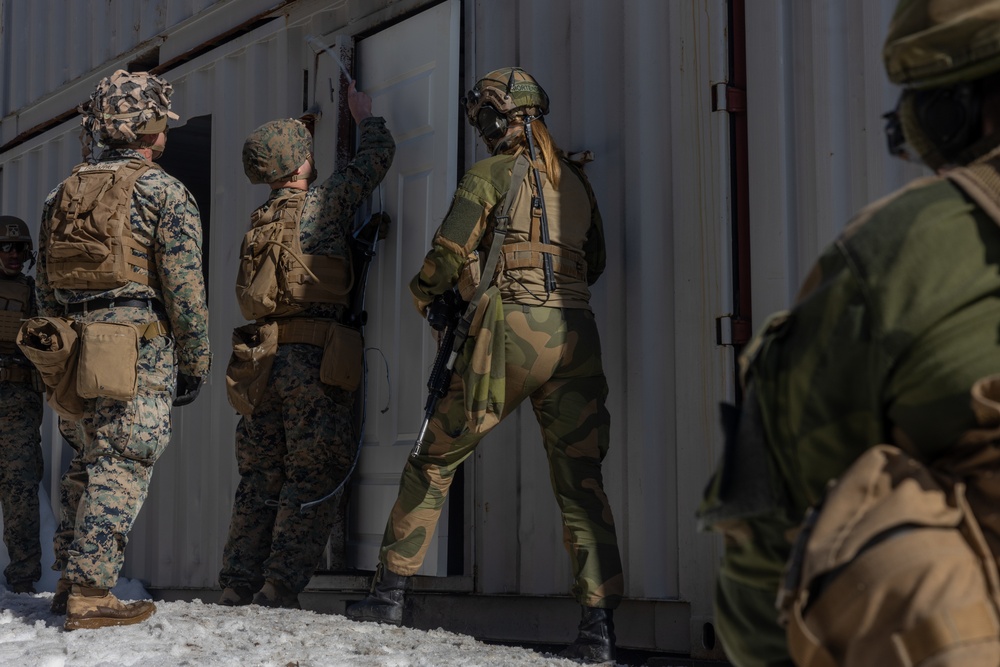 Swift Response 25 | U.S. Marines conduct Demolition Range with Norwegian Soldiers