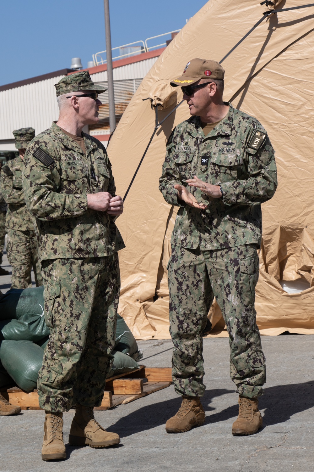Capt. Andy Litteral hosts Vice Adm. Wade at Naval Base Coronado