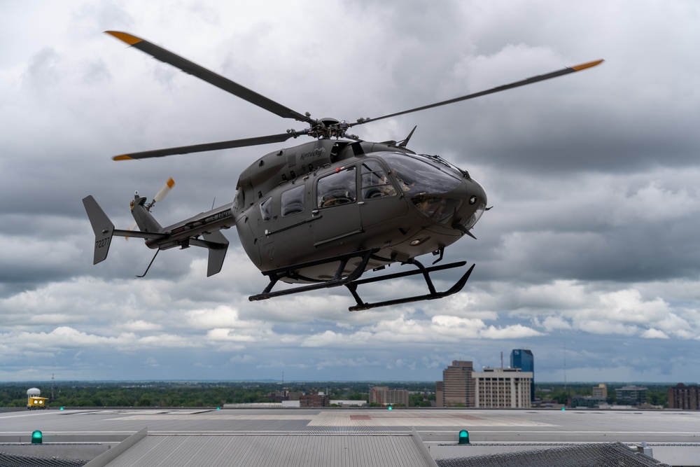 Kentucky Lakota Pilots Land at UK Hospital