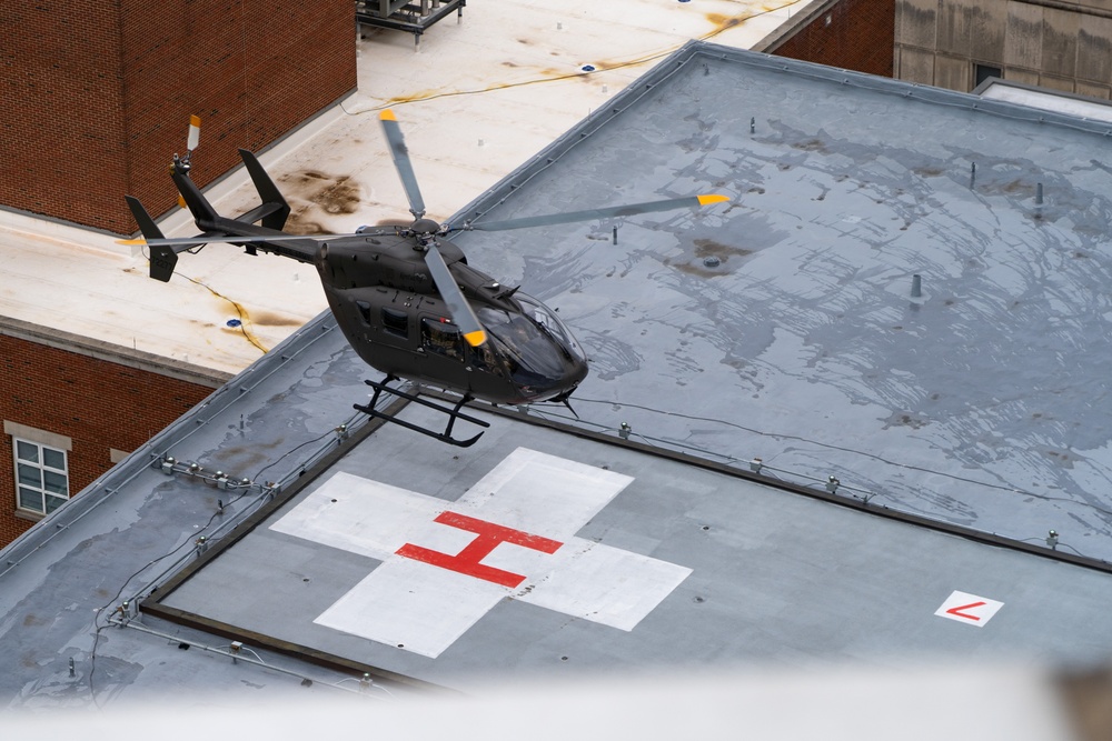 Kentucky Lakota Pilots Land at UK Hospital