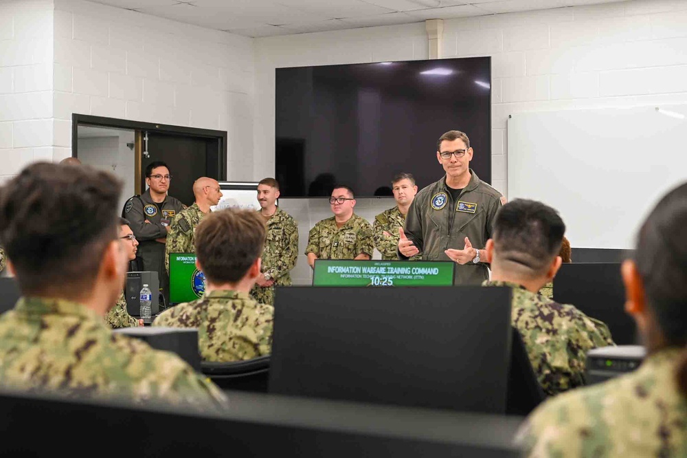 Fleet Forces Command deputy visits Corry Station
