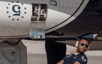Thunderbirds Perform in Hometown of Las Vegas