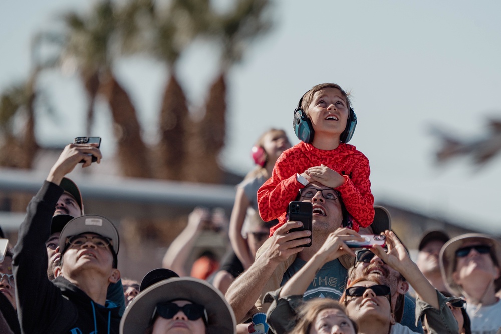Thunderbirds Perform in Hometown of Las Vegas