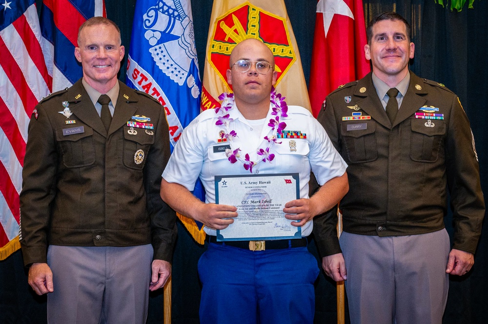 94th Army Air and Missile Defense Command Sea Dragon earns volunteer award