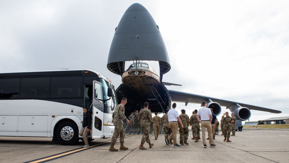 Sac State ROTC cadets tour Travis AFB