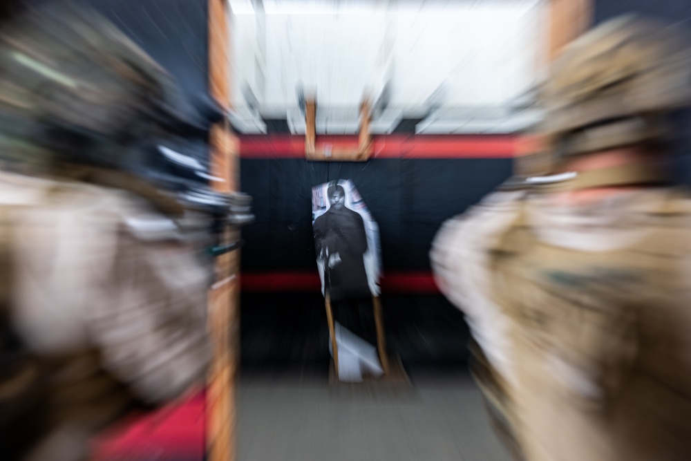 3rd Bn., 1st Marines conducts close quarters training during EOTG raid leaders course